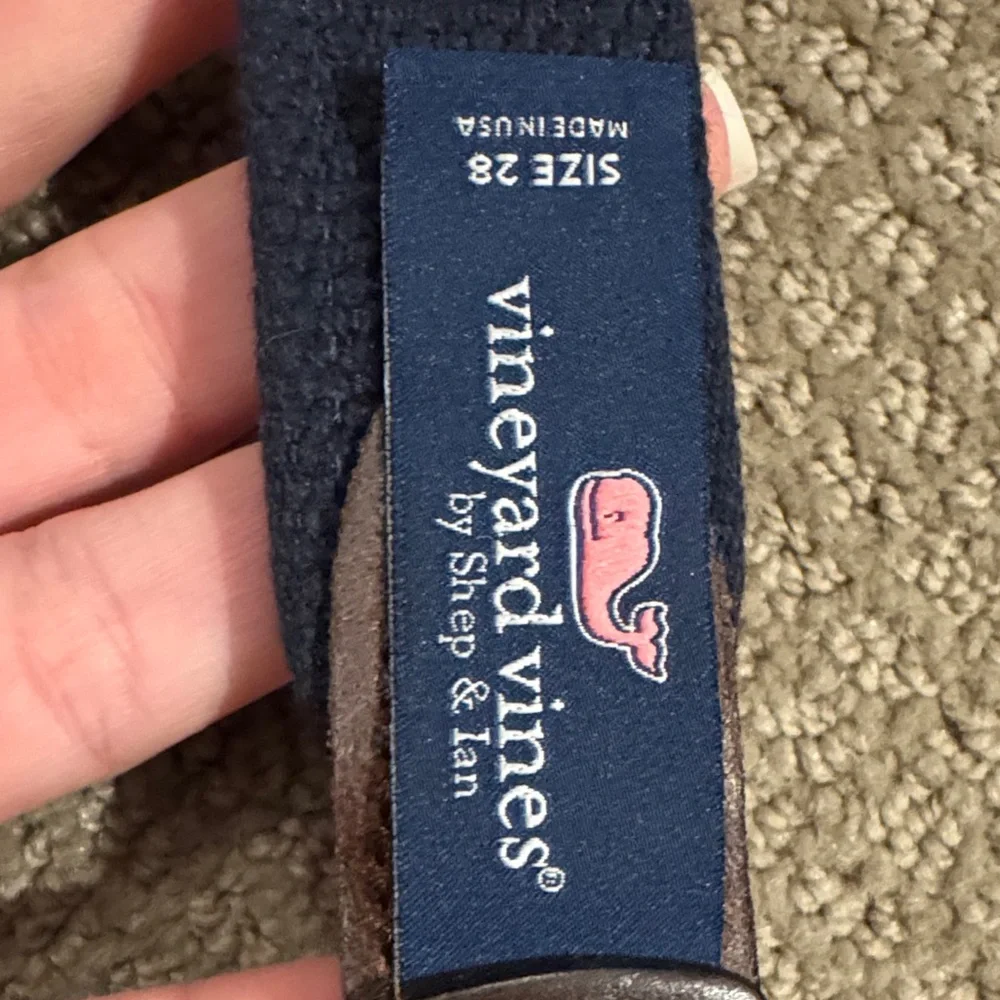 Vineyard vines pink leather belt kids size 28